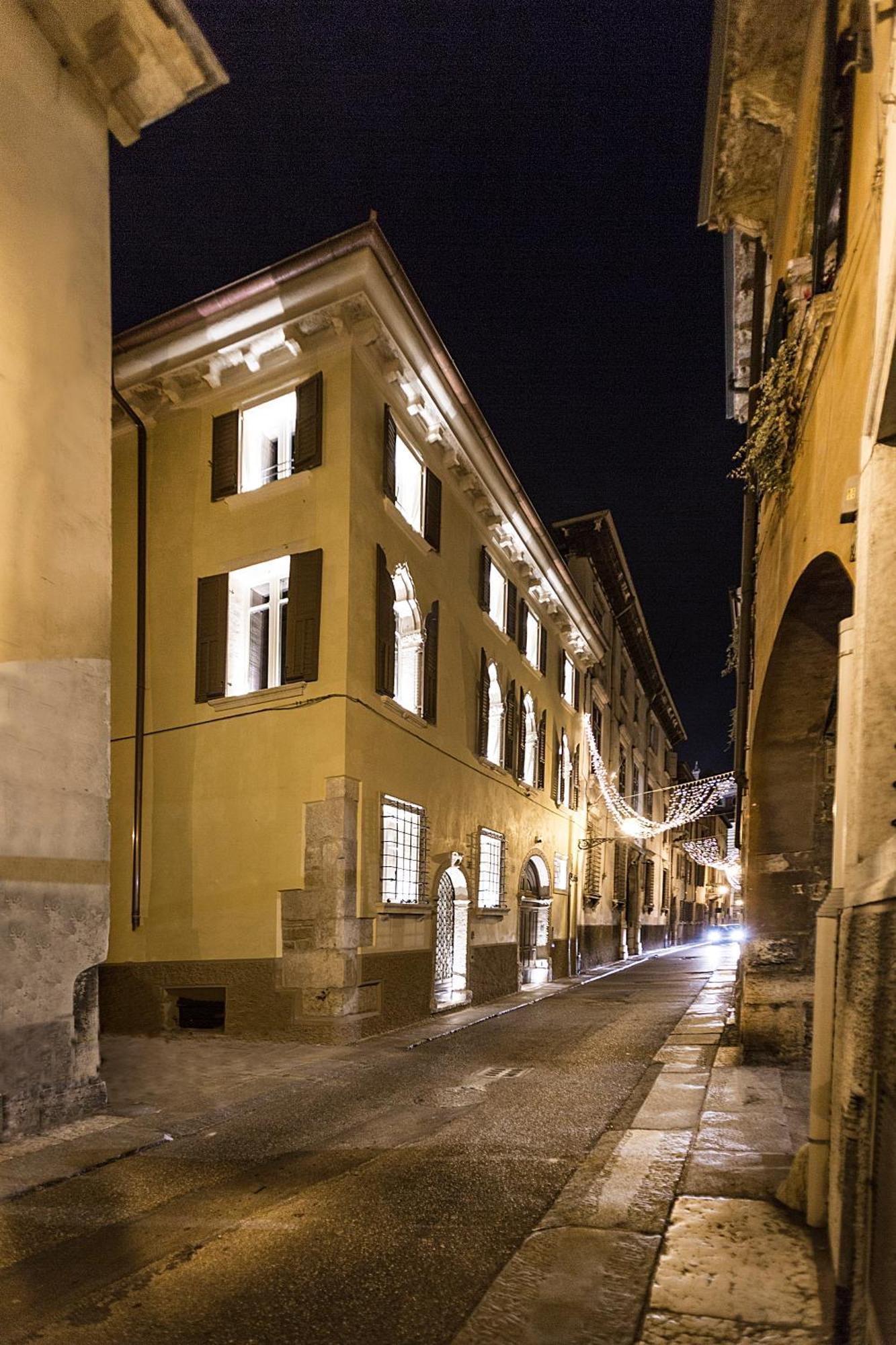 Residenza Palazzo Brenzoni Apartman Verona Kültér fotó